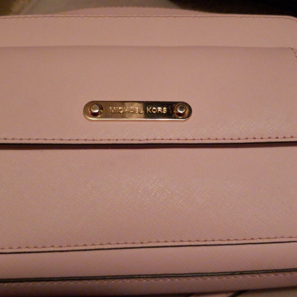 michael kors cross body